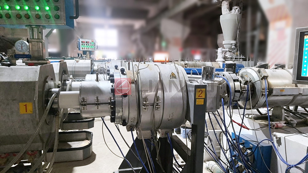 pvc extruder machine for pipe extrusion line.jpg